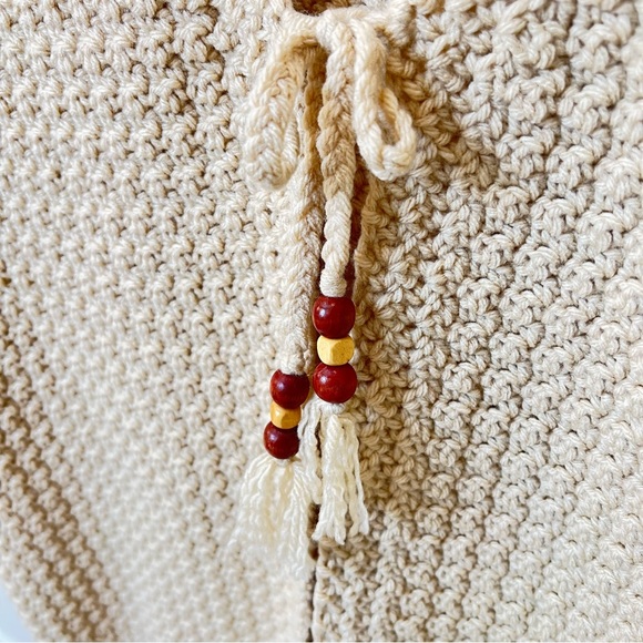 Hand Crocheted Vest, wool blend, tassled/wood beads tie closure, 70sVb, L/XL. - Picture 4 of 6